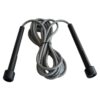 Graues Fitness-Springseil aus Kunststoff mit ergonomischen Griffen fĂĽr effektives Training.